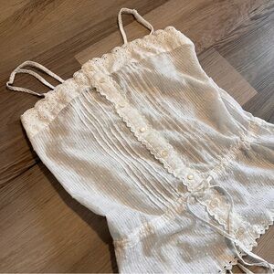 Forever 21 Women’s White Lace Trimmed Sleeveless Top Size S